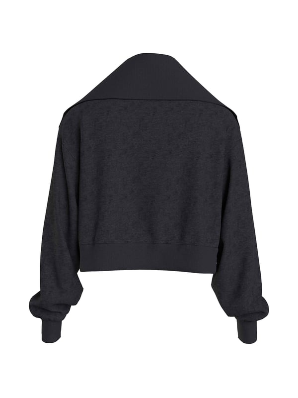 Color: Negro CK BLACK BEH Mangas: Larga Escote: Alto Detalles: Logo CK en la manga izquierda Largo: Corto Ajuste: Regular Cierre: Cremallera Ocasión: Tiempo libre