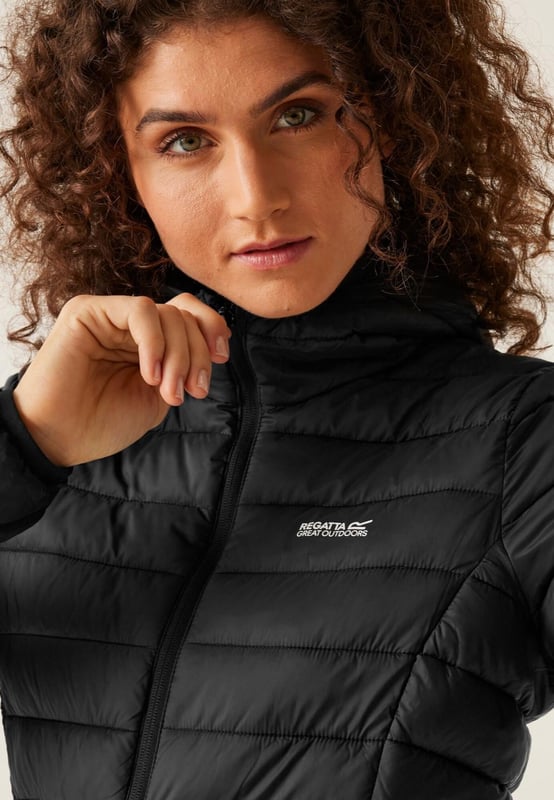 Regatta Stylish, padded and insulated, our Marizion women's puffer jacket will keep you on trend on your outings. - - . Featuring feather-free insulation, the women's winter jacket will see off cold. - - . The water-repellent finish will keep light rainfall at bay. - - . Finished with stretch binding to keep the elements out.