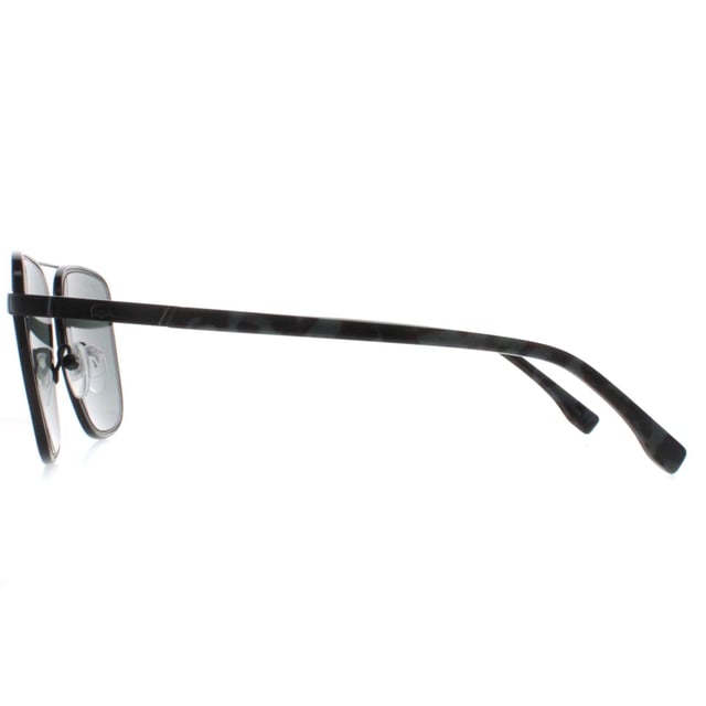 Las gafas de sol Lacoste L245S 002 negro mate gris son una fusiÃ³n de diseÃ±o icÃ³nico y calidad inigualable. Con una silueta elegante y un sutil guiÃ±o al encanto retro, las L245S combinan a la perfecciÃ³n una estÃ©tica vanguardista con la mÃ¡xima funcionalidad. La montura ligera garantiza la comodidad durante todo el dÃ­a, mientras que las lentes proporcionan una visiÃ³n nÃ­tida y una protecciÃ³n UV Ã³ptima.
