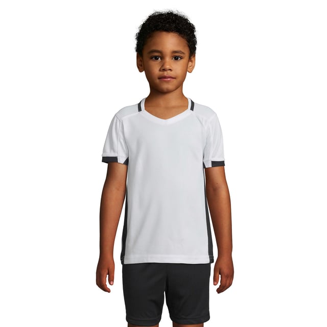 Childrens football t-shirt. Breathable polyester mesh. V neck with contrast trim. Forward shoulder seams. Contrast mesh side panels. Twin needle stitching. 150gsm. Fabric: 100% Polyester. Kids Height (cm): 4yrs- 96-104cm, 6 yrs- 106-116cm, 8 yrs- 118-128cm, 10 yrs- 130-140cm, 12 yrs- 142-152cm.