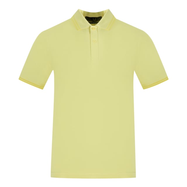 Fred Perry Twin Tipped Collar M12 I99 Gul Polotröja. Fred Perry Gul Polotröja. Mönster på kragen. Knappstängning vid halsen. 100% bomull. Stil: M12 i99