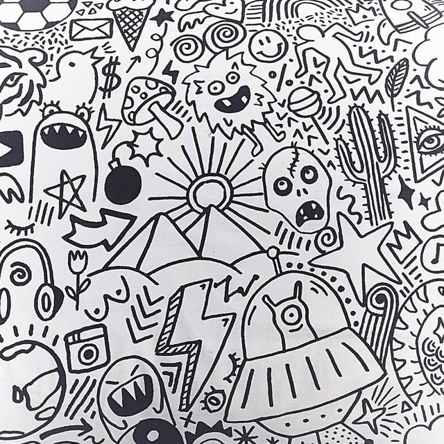 Express your creativity with this doodle duvet set. Featuring exciting notebook doodles of aliens, monsters, and spaceships. The excitement continues to the reverse a coordinating design on a yellow base so you can switch the look when you need to.