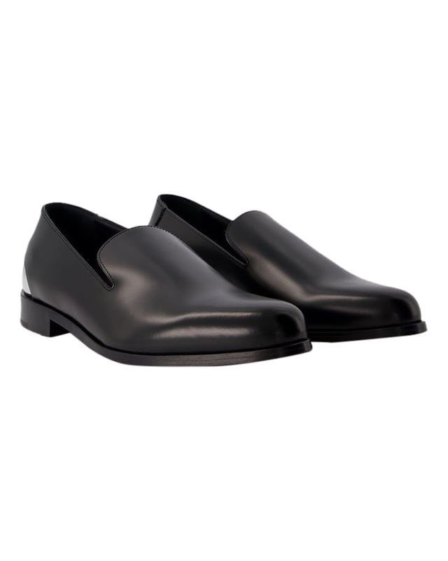 Colour : Noir - Black/Silver. Main material: smooth lambskin. Sole: rubber. Lining material: leather. Closure: slip on. Toe shape: round. Fit: true to size - Sizing European.