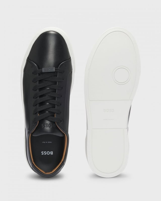 Elevated Italian-made trainers by BOSS. Featuring a branded lace loop and signature eyelets, this low-top pair is crafted in smooth leather.

Laces
Fully lined
Packaging: Box

100% Yak, 100% Cow skin, 60% Polyester, 40% Polyurethane, Sole: 100% Rubber, Upper material: 100% Cow skin, Innersole: 100% Calfskin
 
50536841
 