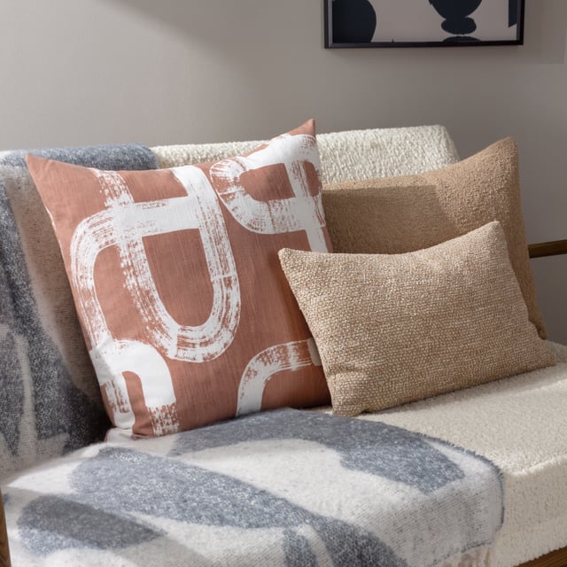 Inspired by modern and minimalist art; the Meta throw features a multitude of fluid abstract jacquard shapes, on an ultra-soft faux mohair fabric. Complete with twisted tassel edging on both sides, this design is perfect for layering within any neutral interior.