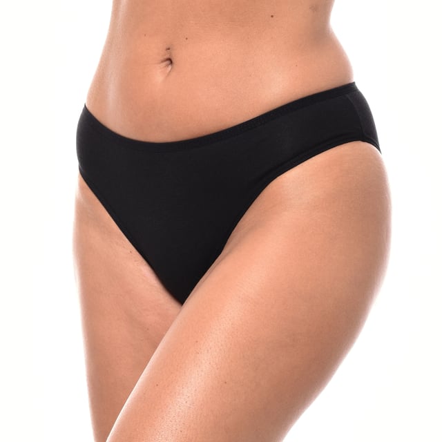 Discover absolute comfort with this pack of 3 cotton panties from the Kiss&Love brand.

 Made from soft, breathable cotton, each pair of panties keeps you fresh and comfortable all day long.

 The varied designs, with a selection of assorted colors and fun prints, add a touch of unique style to your everyday lingerie.

 These panties adapt perfectly to your silhouette, offering a comfortable and flexible fit that moves with you.

 Ideal to feel good and stylish on any occasion.

 Choose style, quality and comfort with Kisses&Love!
 Composition: 95% Cotton, 5% Elastane
 Care:
- Machine wash at a maximum of 30ºC.
 - Do not use bleach.
 - Air dry or tumble dry low.
 - Do not iron.
 - Avoid the use of fabric softeners