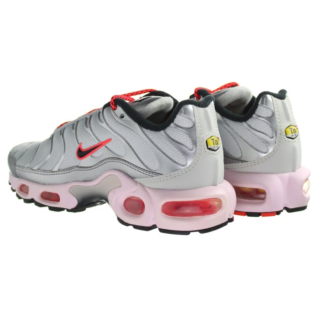 Pink and black nike air max plus cheap
