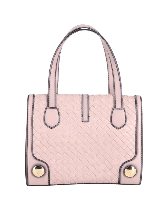 VINTAGE, RRP AS NEW
This smooth and woven calfskin tote bag from Bottega Veneta features an innovative compartment design. The double-handle stems from the top of the bag, making this compact tote easy to carry around. The accordion opening opens up to reveal a full lining with zip and open pockets for organizing essential items. Cop this classic beauty for your next every day or office bag! 
Bottega Veneta Double-Handle Woven Tote Bag in Pink Calfskin Leather
Condition: Very good with dust bag
Sign of wear: Light wear, no visible defects
Material: Calfskin leather 
Color: Pink
Size: 
WIDTH: 100 mm
LENGTH: 250 mm
HEIGHT: 200 mm
SKU: 260543