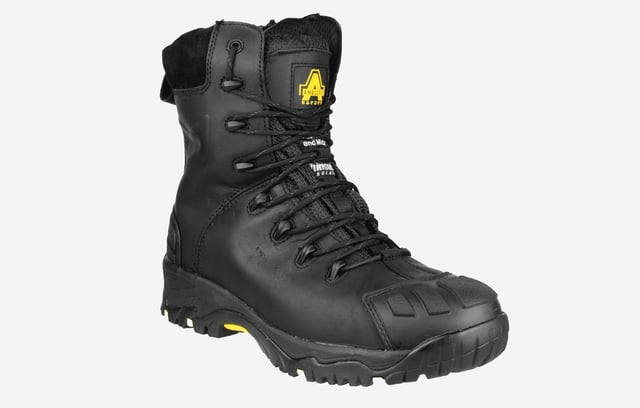 A hard wearing waterproof safety hi-leg boot with water resistant full grain leather, composite toe cap, non-metallic penetration resistance midsole and 200g thinsulate
Fully waterproof composite safety boot
Breathable Waterproof Membrane & Mesh Lining
Water resistant nubuck leather upper
Thinsulate lining and temperature resistant outsole
YKK Metal Side Zip
Thinsulate Lining for Cold Insulation
Padded Suede Collar and Padded Mesh Tongue
Removable memory foam footbed
Passes SRC Slip Resistant Standards
Conforms to EN ISO 20345:2011 Safety Footwear Standards