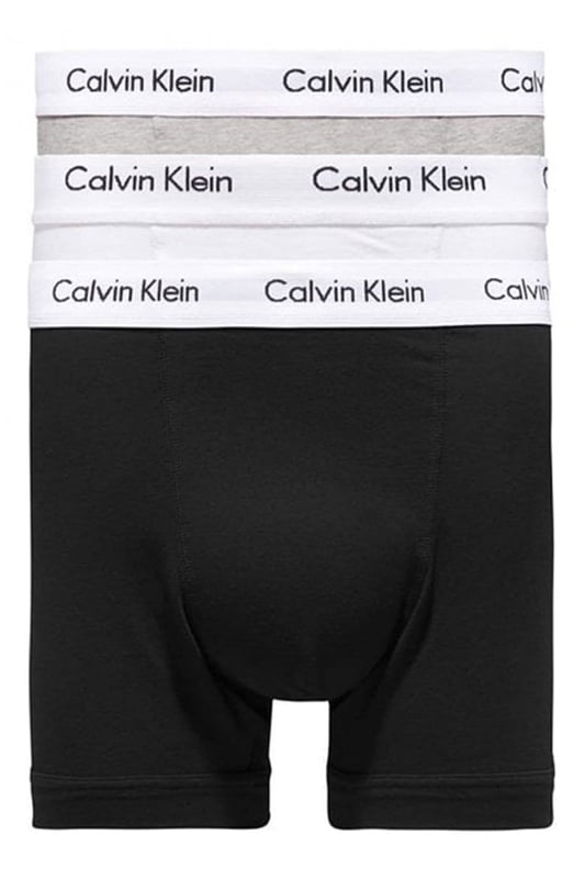 Calvin Klein 3 Pack Men's Boxer Briefs. So your into the classics? This classic design features a medium rise waist. Perfect for everyday wear thanks to the soft cotton blend fabric, with enough stretch to ensure a superior fit. Completed with the iconic logo waistband.