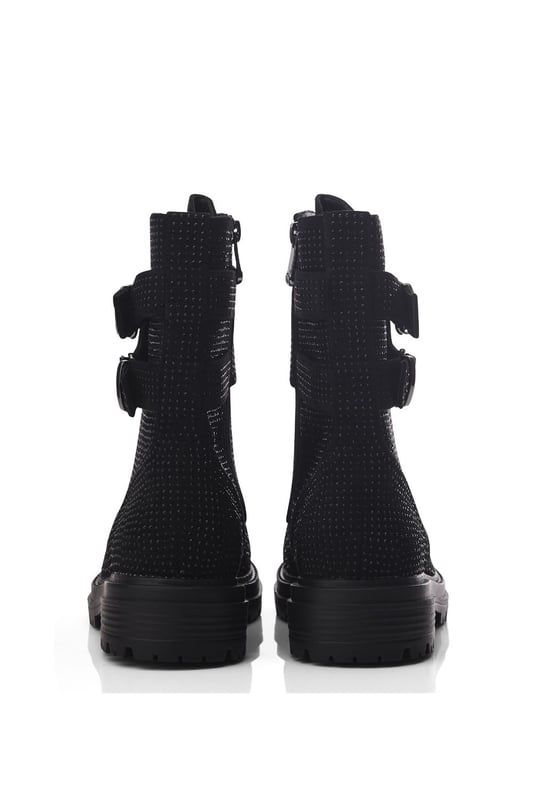 Make an impression in Zori. Featuring gorgeous glitzy detail, this chunky lace up boot has double strap detail and inside zip for effortless foot entry. The soft faux fur lining and leather sock ensure the boot feels as good as it looks.