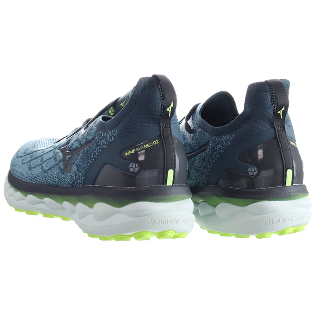 Geniet van een zwevend gevoel tijdens het hardlopen met de Wave Sky Neo hardloopschoen voor heren, ontworpen voor een eersteklas hardloopervaring. Met MIZUNO ENERZY core, de hoogste functionaliteit van de MIZUNO ENERZY-serie, voor geweldige demping en energieteruggave.