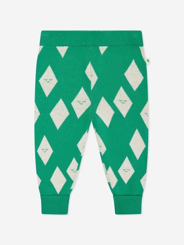Introducing the luxurious Kids Alden Diamond Knit Joggers in Green by the bonnie mob ‚ a stylish essential for your little one's AW2024 wardrobe. Designed for maximum comfort and unparalleled style, here‚  why these joggers are a must-have: **Elegant Diamond Knit**: Capturing attention with its sophisticated diamond knit pattern. **Vibrant Green colour**: Stands out with a rich, playful shade perfect for any season. **Premium Craftsmanship**: Crafted with care from the finest materials for comfort and durability. **Versatile Unisex Design**: Ideal for Baby, Baby Boy, Baby Girl, Boy, or Girl, blending style with practicality.Gift your child the blend of luxury and comfort with these Kids Alden Diamond Knit Joggers in Green. Order now for a blend of elegance and cosiness!