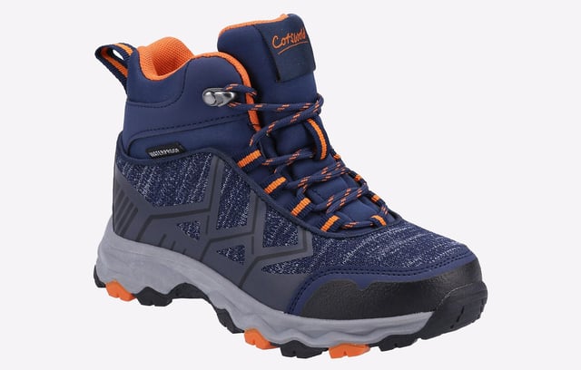 Lightweight and breathable hill and trail walking boot with an eco-conscious upper made from 85% of rPET (recycled plastic bottles). A waterproof membrane keeps feet dry whilst a memory foam foot bed cushions the feet, keeping feet comfortable.
- 85% recycled PET upper- Waterproof Inner Membrane- Padded gusset tongue- Deep cushioned collar- Rear pull loop- Upper touch fastening strap to support the ankle- Traction rubber outsole