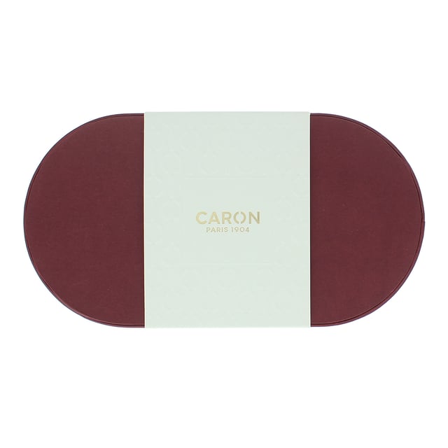Caron L'heure Vagabonde Eau De Cologne was launched in 2022 as a Leather fragrance for both men and women. Top notes contain Lime, Bergamot and Ginger. Middle note is Tobacco that then transforms into the base note of Patchouli, Guaiac Wood, Vetiver, Honey and Leather.