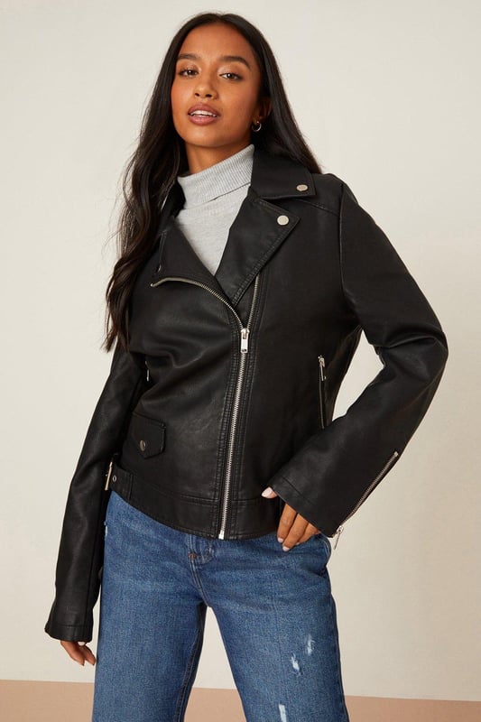 Meet layers you'll love. Whatever the weather, we've got the jacket & coats for you. From iconic coats to puffers and wool look coats, our new-in styles have you covered for every season. Think faux fur, shackets, sleeveless gilets and more. With DP it's never been easier to make a style statement. Style: Petite Faux Leather Biker Jacket.  Ideal for: Daywear.  Model wears size UK 10 and is 5' 3" tall.
