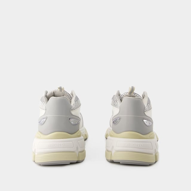 Farbe: BEIGE - BEIGE. Hauptmaterial: glattes Kalbsleder PES. Sohlenmaterial: Gummi. Futtermaterial: Polyesther. Verschluss: einfach reinschlüpfen. Form der Kappe: rund offen. Schuhe: größengerecht - Sizing: Europäisch.