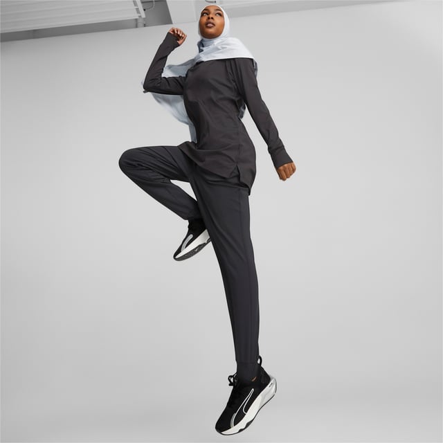 Gone are the days when you could barely find modest workout gear that looked as stylish as the rest. These jogging bottoms are made specifically to fit the modest athlete and to allow them to perform to their best.