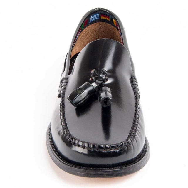 Garantía Purapiel, 10 años de garantía. Mocasín clásico para hombre. Fabricado en cuero 100% natural libre de Cromo VI. Materiales de máxima calidad. Suela cosida de cuero. Fabricado por otras marca para nuestra marca.