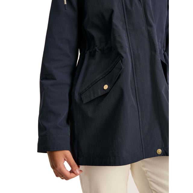A practical and stylish addition to our Right as Rain collection, the Portwell raincoat is a true wet-weather essential. To ensure you will stay dry in any downpour, it's waterproof with fully taped seams. Other weather-beating details include an adjustable hood with storm peak and a stom flap to the back which allows droplets to roll away from the back of the coat. An adjustable waist with internal toggles allows you to cinch the coat in for a flattering fit, while a concealed zip and popper fastening creates a clean, sleek finish. It's completed with front pockets with popper fastenings, adjustable cuffs and a half-body lining.