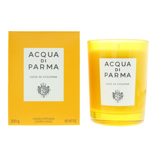 Acqua Di Parma look to bring a radiant brightness and refined lightness into the home with Luce Di Colonia, a home fragrance that is sure to add a air of Italian class to any room. The notes in Luce Di Colonia are Orange, Lemon, Petitgrain, Neroli, Patchouli and Vetiver and it really does an amazing job of bring a sense of Italy to where you may be.