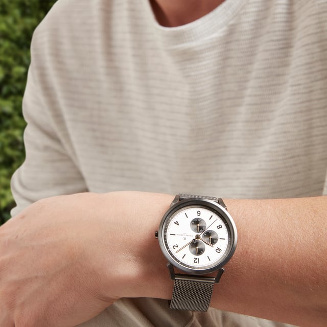 This Pierre Cardin Pigalle Nine Multi Dial Watch for Men is the perfect timepiece to wear or to gift. It's Grey 44 mm Round case combined with the comfortable Grey Stainless steel watch band will ensure you enjoy this stunning timepiece without any compromise. Operated by a high quality Quartz movement and water resistant to 3 bars, your watch will keep ticking. This sporty and trendy watch is a perfect gift for New Year, birthday,valentine's day and so on  -The watch has a calendar function: Day-Date, Luminous Hands, 24-hour Display High quality 21 cm length and  21 mm width Grey Stainless steel strap with a Fold over clasp Case diameter: 44 mm,case thickness: 8 mm, case colour: Grey and dial colour: Multicolour