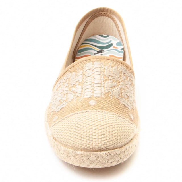 Hechas en España. Alpargata cómoda para mujer. Fabricada en los mejores materiales. Suela antideslizante. Cosido reforzado. Plantilla acolchada. Baja huella de carbono.