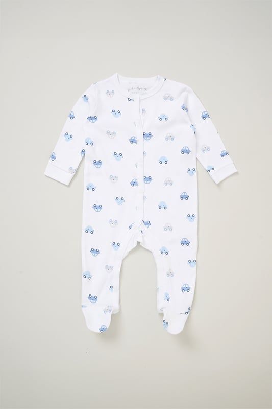 Surprise new parents with the printed 5-Piece baby gift Set from Rock A Bye Baby Boutique. This thoughtful bundle includes a cosy matching all-in-one, bodysuit, bib, hat, and mitts for essential wardrobe pieces. Crafted from 100% cotton, each item ensures their baby stays stylish and snug, perfect for everyday wear or special occasions. Packaged elegantly in a mesh bag.