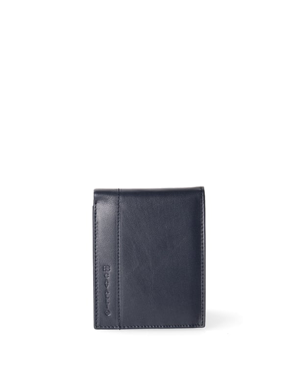 Cartera de hombre. El cierre está ausente. Los bolsillos internos son tarjeteros y porta billetes. Los bolsillos externos están ausentes. Falta la correa para el hombro. Falta el mango. Hay un compartimento interno. El material exterior es 100% Piel Auténtica. Internamente está forrado en piel auténtica. Medidas: 12,5x10x2 cm. Producto de moda