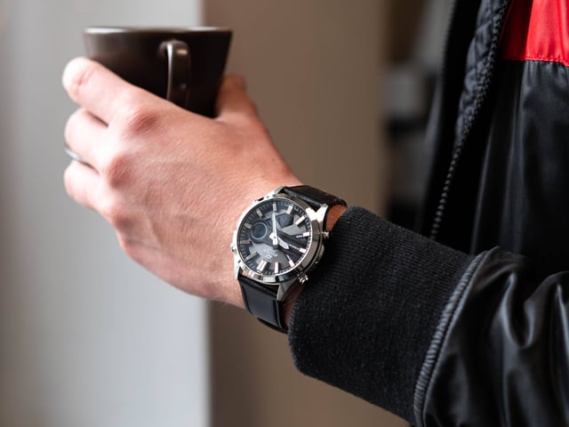 This Casio Edifice Analogue-Digital Watch for Men is the perfect timepiece to wear or to gift. It's Silver 45 mm Round case combined with the comfortable Black Leather watch band will ensure you enjoy this stunning timepiece without any compromise. Operated by a high quality Quartz movement and water resistant to 10 bars, your watch will keep ticking. Free yourself to focus on life. Get the EFV-C120 analogue-digital combination timepiece with a 10-year battery you won't have to worry about for ages. This Analogue-Digital watch has a calendar function: Day-Date , Stop Watch , Countdown , Alarm , Light and Luminous Hands High quality 21 cm length and 21 mm width Black Leather strap with a Buckle Case diameter: 45 mm,case thickness: 13 mm, case colour: Silver and dial colour: Black