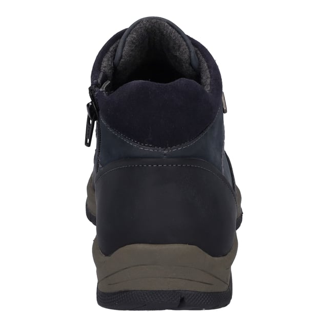 Nuestro botín fabricado con fina piel. Para que tus pies no se enfríen ni siquiera en los días de hielo, hemos forradonuestro botín con textil. La práctica cremallera facilita el acceso en el zapato. La tecnología TopDryTex hace que el zapato sea transpirable al mismo tiempo. La plantilla extraíble le permite utilizar sus propias plantillas. El método de fabricación Strobel se utiliza normalmente para los sneakers y hace que el zapato sea cómodo. El ancho K es ideal para los pies especialmente fuertes. El modelo Lenny 52 es el compañero perfecto para sus momentos de ocio.