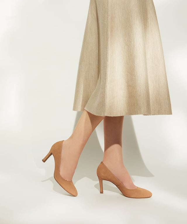 Dune Ladies Adele - Adele - Heeled Court Shoes Our effortlessly elegant and timeless Adele will become an instant wardrobe staple. Crafted with only the finest materials, this round-toed silhouette rests on a medium-length stiletto heel. The ideal way to step into any occasion all year long.