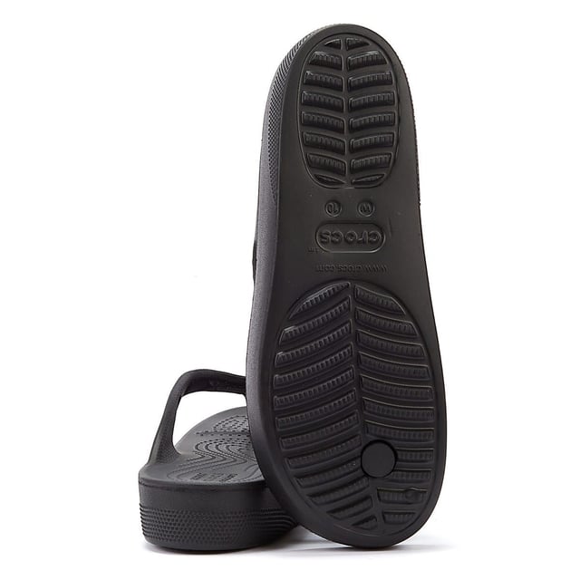 The incredibly popular Classic Flip boosted with a platform sole. A textured heel combines with Crocs' classic Croslite foam construction to mould to your foot and cushion your every step. Lightweight  colourful and fun to wear.