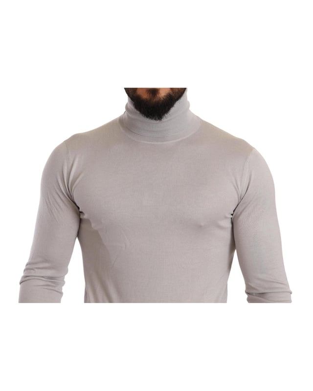 Brand: DOLCE & GABBANA
  Style: Turtleneck sweater
  Material: 70% Cashmere 30% Silk
  Design: Ribbed trims slips on easily
  Knit: Mid-weight
  Color: Light Gray
  Made in Italy
  Logo details
Material: 70% Cashmere 30% Silk
