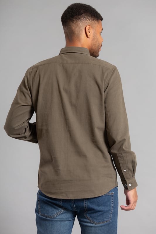 This oxford shirt from Tokyo Laundry is perfect for any occasion. Features long sleeves, button-down fastening, button cuffs and Tokyo Laundry branding. Made from cotton fabric to ensure high quality and comfort. Machine washable for easy care.
