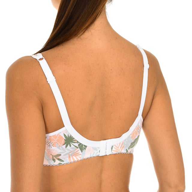 Generous bra.
 Cups without foam.
 Cups with rings.
 Elastic and adjustable straps.
 Back closure with three-position hooks.
 Elastic sides.
 Seams seen in tone.
 Composition: 92% Cotton, 6% Polyamide, 2% Elastane
 Care:
Wash at maximum temperature 40º.
 Do not iron.
 Do not use bleach.
 Do not use dryer.