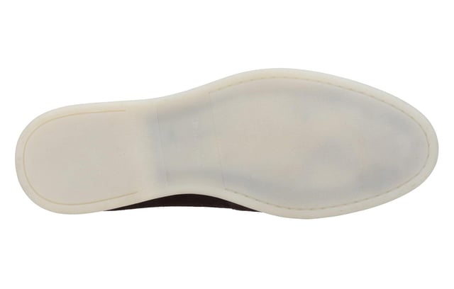 Hush Puppies Leon Leren Schoenen voor Mannen Stap in de moeiteloze zomerstijl met de Leon klassieke instappers. Gemaakt van zacht suède met een verfijnde leren kraagdetails, brengen deze schoenen elegantie in je casual garderobe. Het makkelijke instapontwerp zorgt voor snelle en comfortabele draagbaarheid, perfect voor dagen waarop je onderweg bent. Van binnen houdt een ademende textielvoering je voeten koel, terwijl de comfortabele leren binnenzool zorgt voor zachte ondersteuning. De flexibele en duurzame TPR-buitenzool biedt betrouwbare grip en duurzaamheid, waardoor de Leon instappers de ideale metgezel zijn voor avonturen in warm weer. - Suède leren bovenwerk - Instapontwerp - Verhoogde hak - Gevoerde voetbed - Duurzame zool - Hush Puppies merknaam