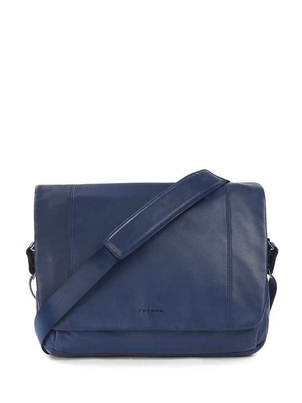 unisex Crossbody tas met magnetische knoopsluiting. twee open binnenzakken. één voorkant met externe zakken met ritssluiting. verstelbaar in lederen schouderband. ontbrekend handvat. een binnencompartiment.  extern materiaal. polyester binnenkant. Afmetingen: 41x30x7 cm. Modeproduct