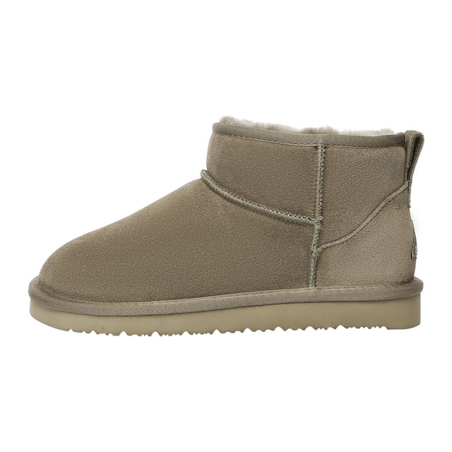 The Finch Ultra Mini Classic Boots feature a conveniently lower ankle height, making them a breeze to slip on. Perfectly designed for those who may find it challenging to pull on other boot styles.

Specification:
Suede Upper
Warm Sheepskin Wool Lining
Soft Sheepskin Wool Insole
EVA Sole

Technologies:
Water & Stain Resistance Upper
Slip Resistance Outsole