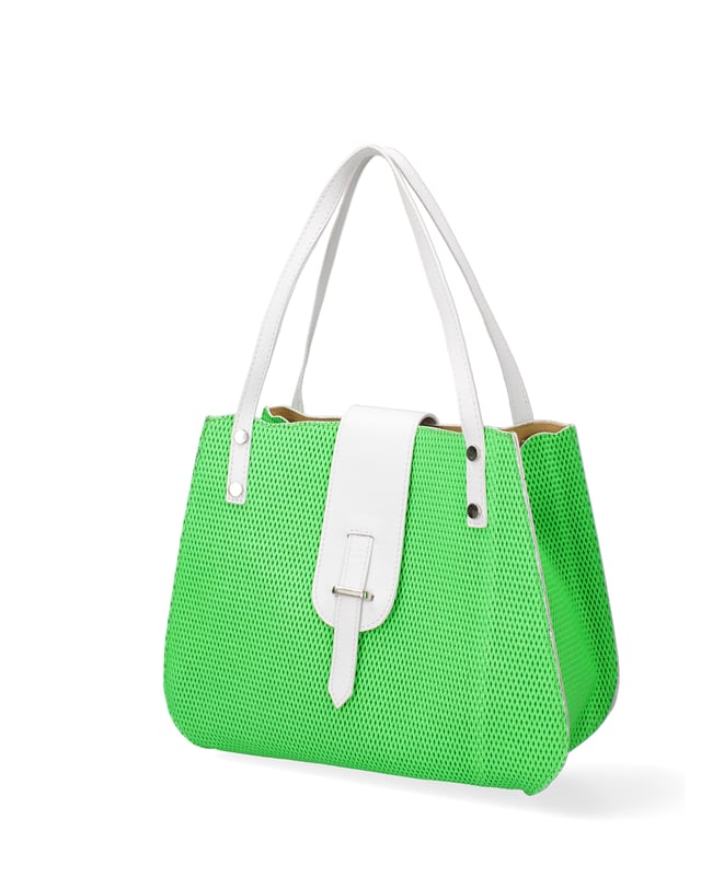 Damen-Umhängetasche mit Magnetknopfverschluss. Clutch-Innentaschen. fehlende Außentaschen. fehlender Schultergurt. Ledergriff. ein Innenfach. UmhängetascheAußenmaterial für Damen, innen aus Wildleder. Maße: 32x26x13 cm. Hergestellt in Italien