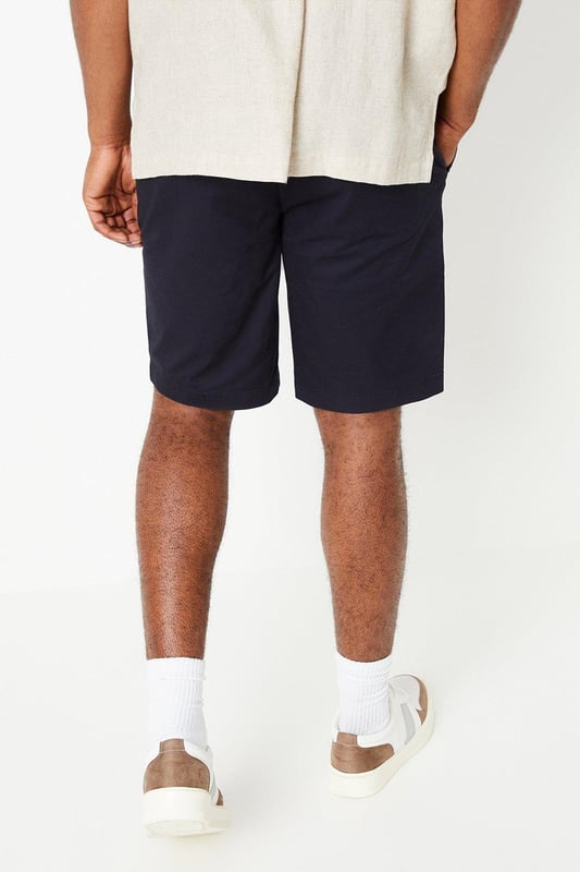 It's the season for shorts - get your essentials sorted with classic denim shorts, cool chino styles and relaxed jersey designs. From summer days in the city to vacation staples, we've got the shorts you need for the season ahead.Style: Classic Navy Chino ShortsLength: Approx. 24CMFit: Slim FitIdeal for: Casual