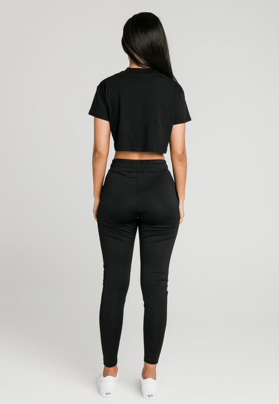 inchThe Black Essential Retro Box Fit Crop TShirt in Black is a new addition to the Women's SS-20 Collection. Pair this tee with any of the SikSilk Women's Zonal Track Pants to create a fashionable look!Breathable cotton fabricCrew neckEmbroidered SikSilk logoCropped lengthMachine wash100% Cotton inch