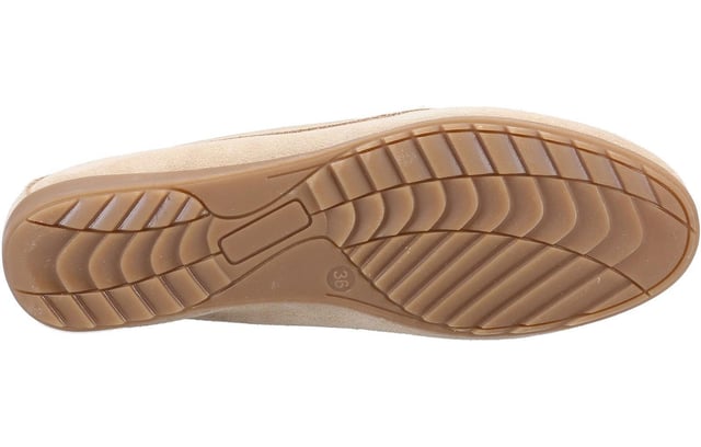 Experience the perfect blend of style and comfort with the Riva Aldons women's loafers. Expertly crafted from luxurious Portuguese suede, these loafers exude sophistication while offering a soft and supple feel. The leather insole ensures a comfortable fit, making them ideal for all-day wear.
Adorned with classic tassel detailing, these loafers add a touch of elegance to any casual ensemble. The durable rubber outsole provides excellent grip, keeping you steady on your feet during those long Summer days. Perfect for pairing with your favorite outfits, the Riva Aldons loafers are a must-have addition to your seasonal wardrobe.
- Leather upper
- Leather insole
- Tassel detailing
- Slip on design
- Cushioned footbed
- Durable rubber outsole
- Riva branding
