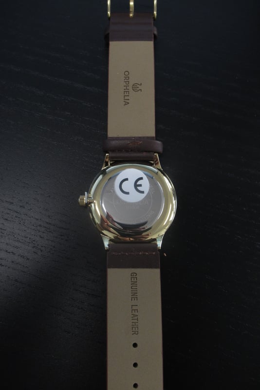 This Orphelia Serendipity Analogue Watch for Men is the perfect timepiece to wear or to gift. It's Gold 40 mm Round case combined with the comfortable Brown Leather watch band will ensure you enjoy this stunning timepiece without any compromise. Operated by a high quality Quartz movement and water resistant to 3 bars, your watch will keep ticking. GREAT DESIGN: This Orphelia Serendipity Analogue watch with a Miyota Japanese Quartz movement includs a date display and Luminous Hands. Orphelia High quality Leather strap gives you a very comfortable feeling. Charming for all occasions PREMIUM QUALITY: By using high-quality materials, Glass: Mineral Glass, Case material: Stainless steel, Bracelet material: Leather- Water resistant: 3 bars COMPACT SIZE: Case diameter: 40 mm, Height: 7 mm, Strap- Length: 23 cm, Width: 22 mm. Due to this practical handy size, the watch is absolutely for everyday use-Weight: 45 g
