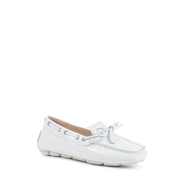Elegant Lady Loafer The Dee Elegant Lady Loafer in white is the epitome of class. Made in Italy by some of the countries finest craftsmen, this shoe is 100% patent leather and features a rubber sole and bow detail. Made in Italy 100% Leather 100% Rubber Sole