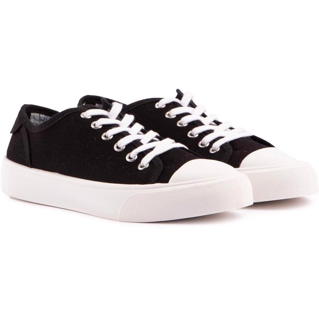 Abrace la moda con conciencia y siga el camino vegano con estas zapatillas de deporte Vegan Olive Pump de V.GAN. El clásico. La zapatilla informal de estilo urbano está aprobada por PETA y cuenta con material reciclado. Materiales sostenibles y de origen ético. terminado con el elegante logo V.GAN y ojales de metal plateado. Esto es ético. Moda vegana en su máxima expresión.