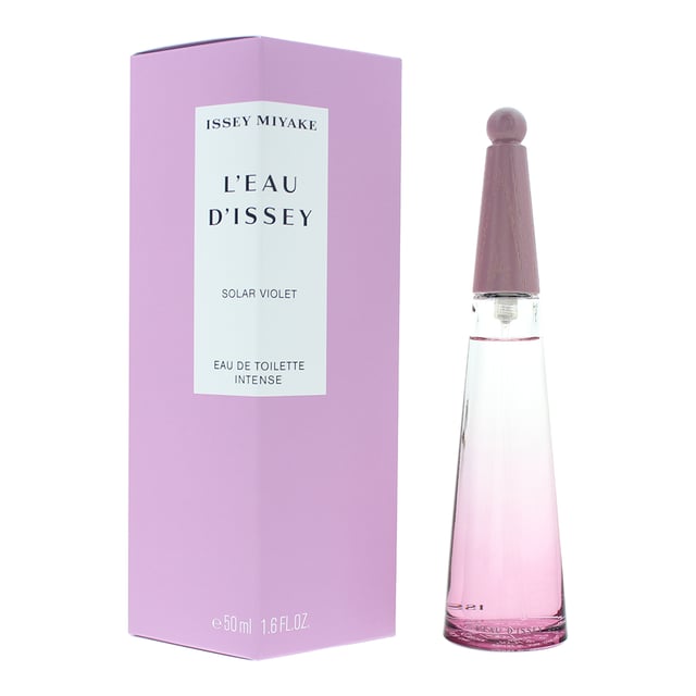Issey Miyake L'eau D'Issey Solar Violet Eau de Toilette Intense 50ml is a captivating fragrance that embodies a vibrant and sophisticated spirit. The fragrance opens with a burst of radiant pear, leading to a heart of rich violet that adds depth and elegance. The base reveals notes of iris. Perfect for those who seek a memorable and invigorating scent, this Eau de Toilette offers a refined and modern twist on a timeless classic.