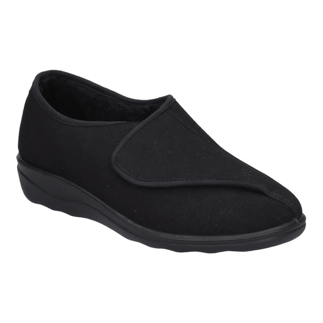 Para que tus pies no se enfríen incluso en los días gélidos, nuestras zapatillas está forradas con felpa. La práctica cremallera facilita el acceso en las zapatillas. La construcción Strobel permite utilizar sus propias plantillas. Nice 105 ofrece a los pies un ajuste extra gracias a la anchura H. Sigue tu camino con la acompañante acogedora para el hogar.