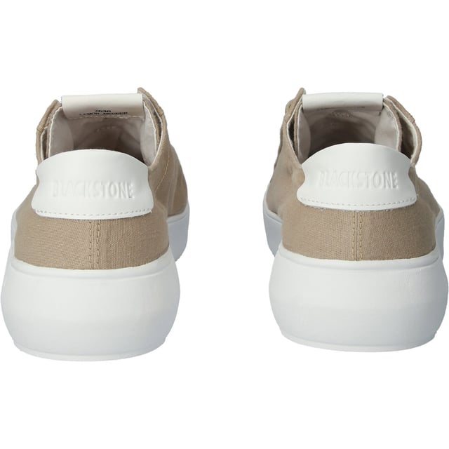 The Blackstone Morgan low is an unlined minimalist sneaker made of supple canvas. The combination of the soft material, supple sole and cotton laces makes it the perfect shoe for any occasion.