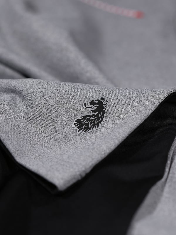 Train in style with this crew neck t-shirt from the LUKE womenswear performance range. Cut from a high performance, recycled fabrication, it is designed with comfort, sustainability and flexibility in mind. The fabric has moisture absorbing properties and elastic fibres for ultimate support when on the move. This piece is complete with the brands iconic rubberised lion head badge at the hem.